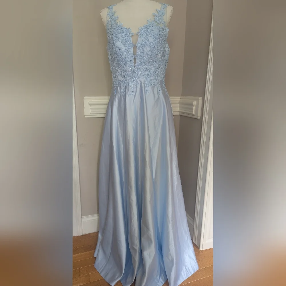 Elegant Blue Lace Dress - Picture 1 of 9
